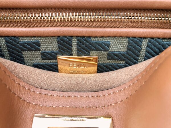 Fendi Peekaboo Handbag- Brown - Image 3