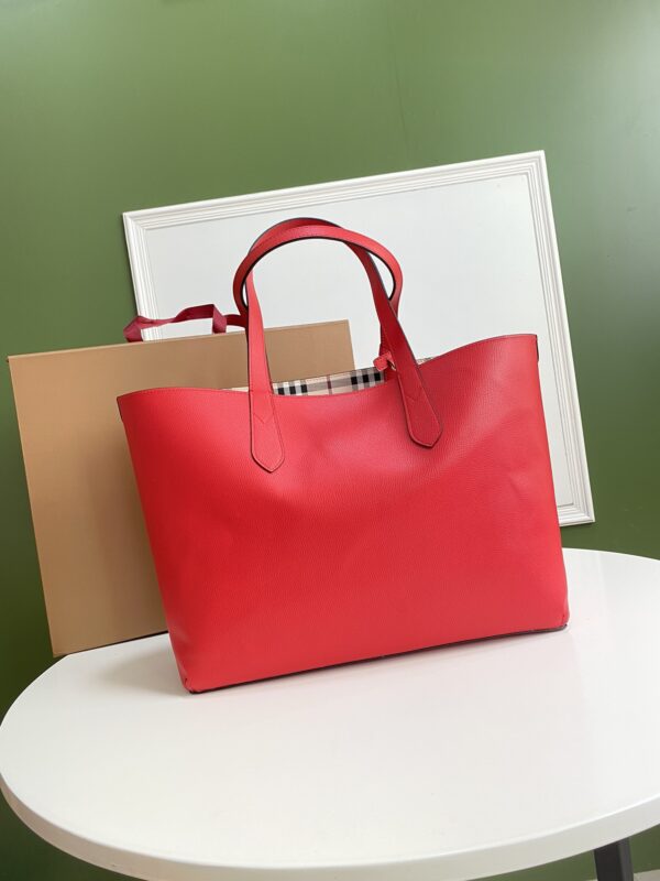 Burberry Ample Double-Sided Shopping Bag - Red - Image 2