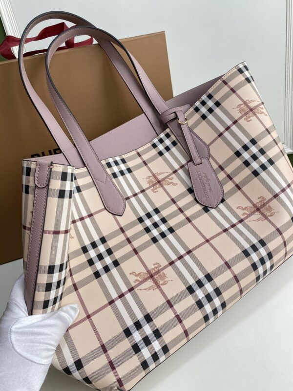 Burberry Ample Double-Sided Shopping Bag - Pink - Image 5