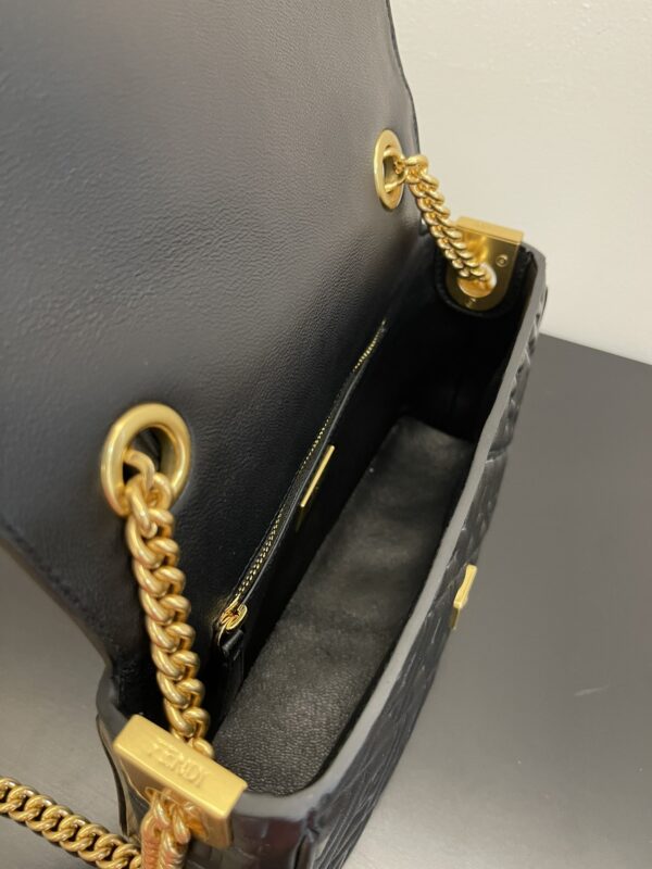 Fendi Baguette Chain Handbag - Black - Image 3