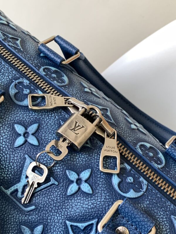 Louis Vuitton Keepall Bandoulière 50 Travel Bag - Blue - Image 3