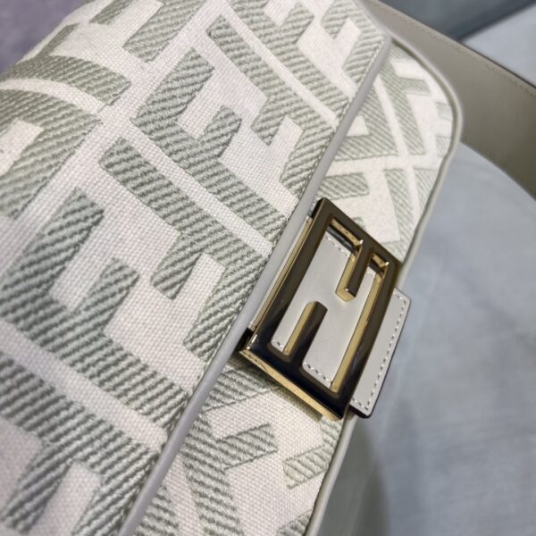 Fendi Iconic Baguette Medium Handbag - White - Image 2