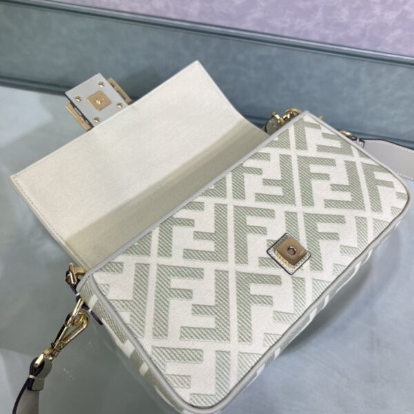 Fendi Iconic Baguette Medium Handbag - White - Image 4