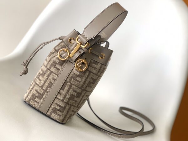 Fendi Mon Tresor Mini Bucket Bag - Gray - Image 4