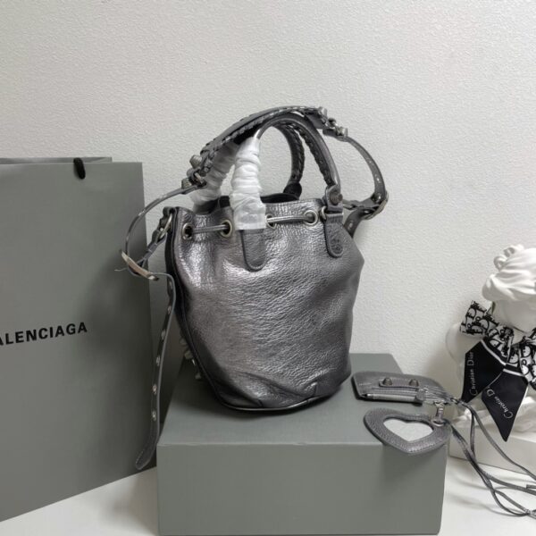 Balenciaga Le Cagole Large Bucket Bag - Gray - Image 5