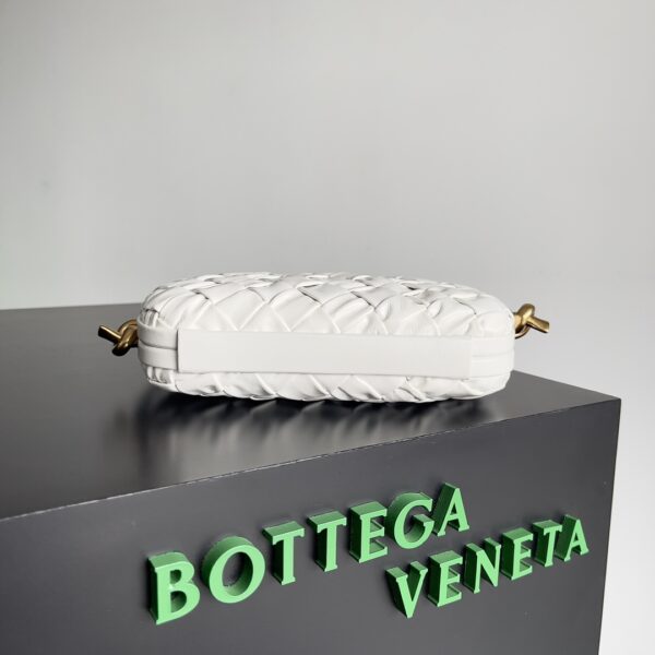 Bottega Veneta Knot Clutch Bag - White - Image 4