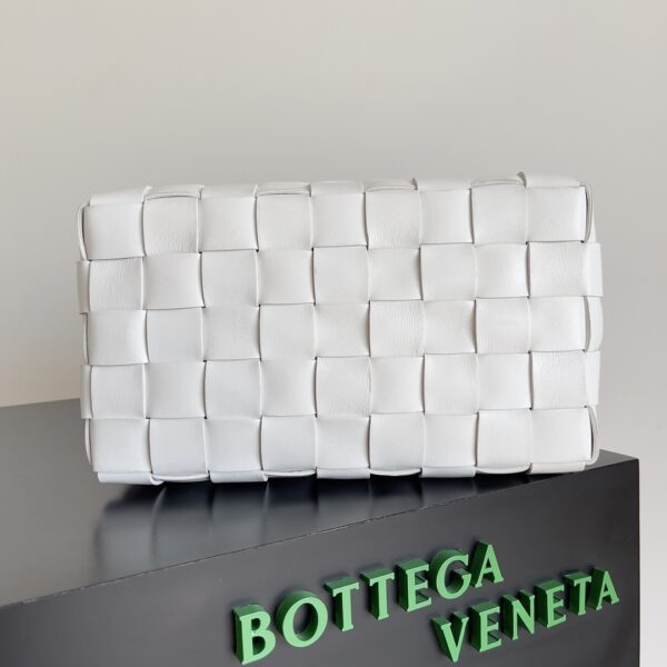 Bottega Veneta Bowling Cassette Bag - White - Image 4