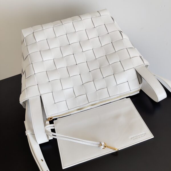 Bottega Veneta Bowling Cassette Bag - White - Image 3