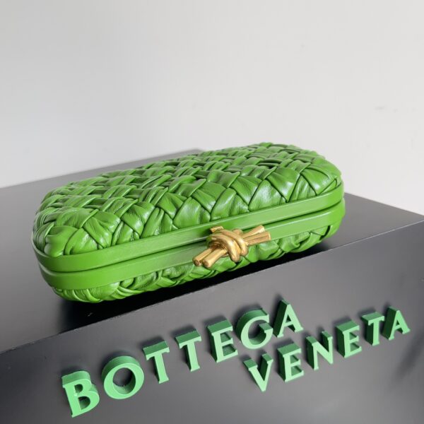 Bottega Veneta Knot Classic Dinner Clutch - Green - Image 5