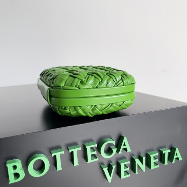 Bottega Veneta Knot Classic Dinner Clutch - Green - Image 4