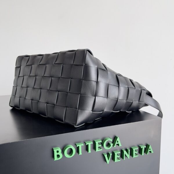 Bottega Veneta Bowling Cassette Bag - Black - Image 4