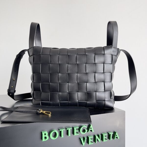 Bottega Veneta Bowling Cassette Bag - Black - Image 3