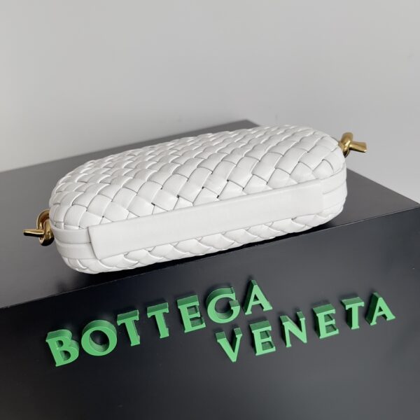 Bottega Veneta Knot Clutch Bag - White - Image 4