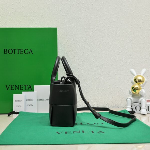 Bottega Veneta Candy Arco Super Mini Tote Bag - Black - Image 5