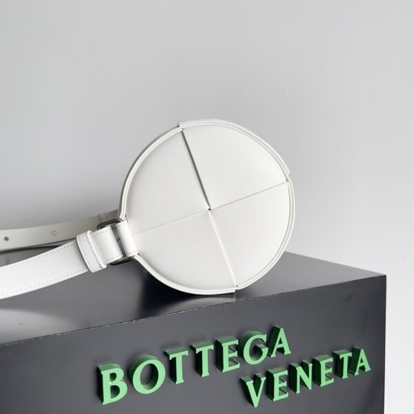 Bottega Veneta Arco Barrel Bag - White - Image 4