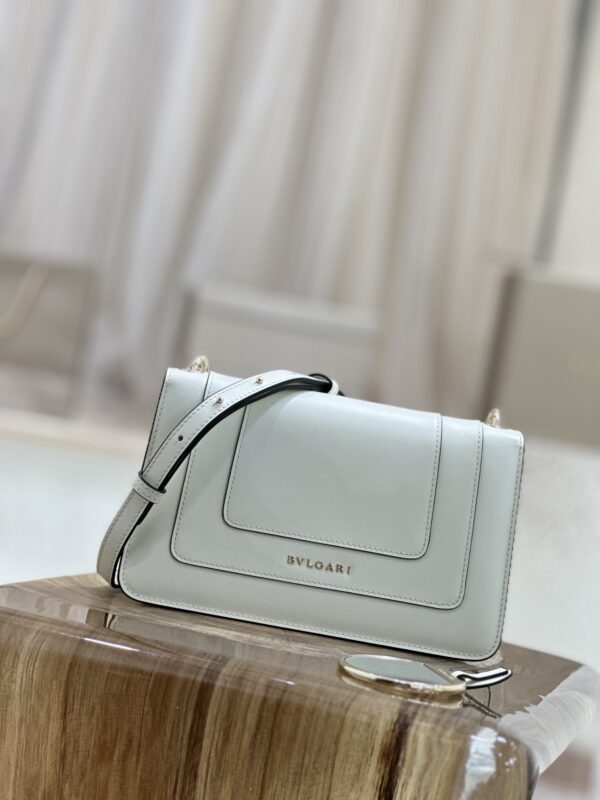 Bulgari Serpenti Forever Shoulder Bag - White - Image 5