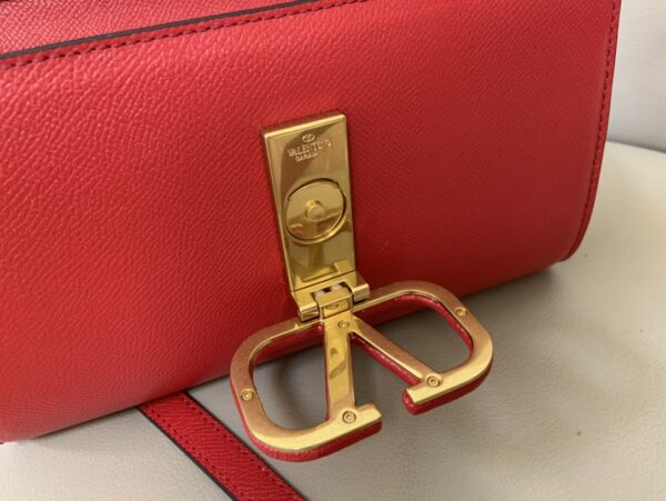 Valentino Garavani Vsling Grained Calfskin Crossbody Bag - Red - Image 2