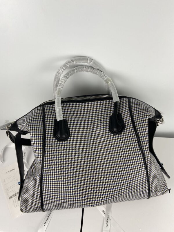 Givenchy Houndstooth Antigona Small Handbag - Black - Image 2