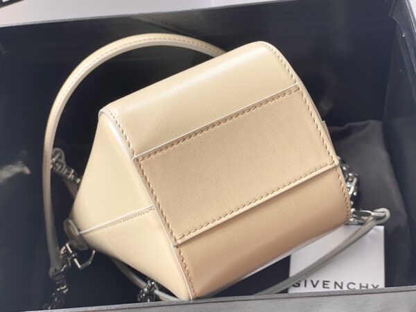 Givenchy Antigona Lock Irregular Chain Bag - Cream - Image 4