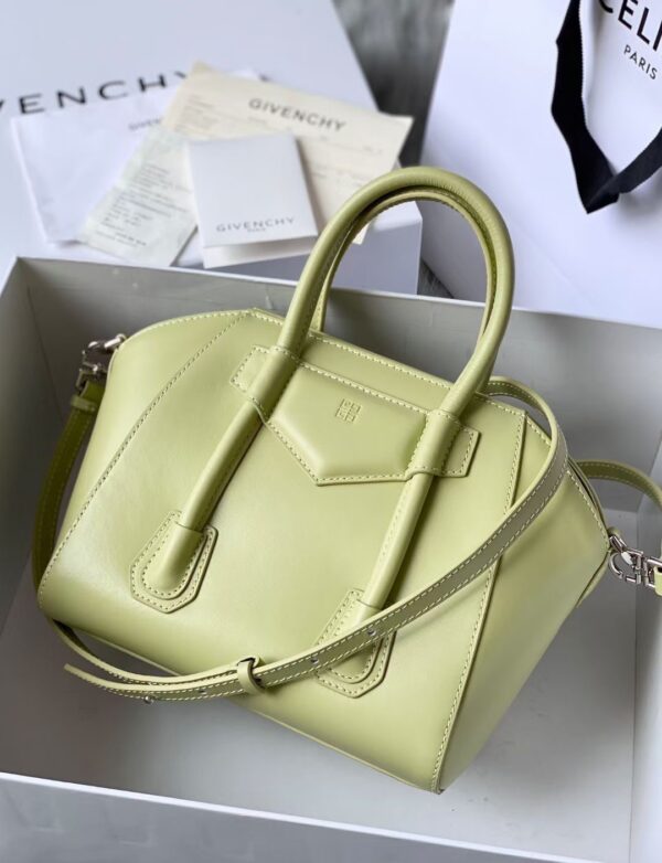 Givenchy G Home Antigona Bag - Green - Image 2