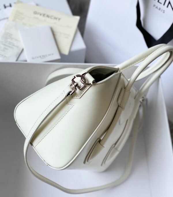 Givenchy G Home Antigona Bag - White - Image 4